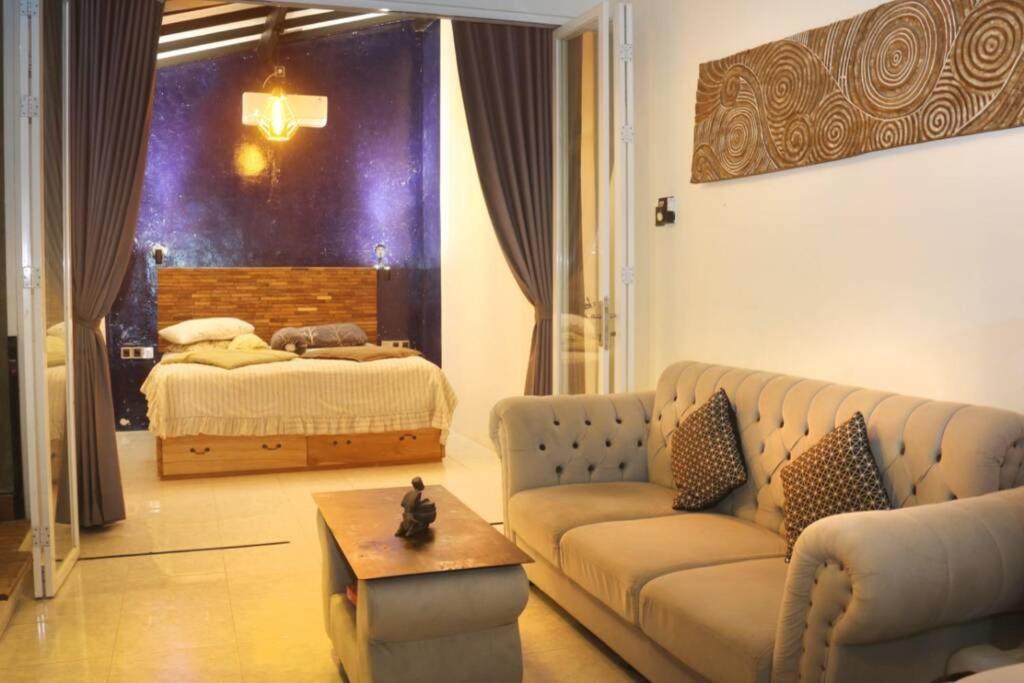 Villa Amalura I Джокьякарта Экстерьер фото